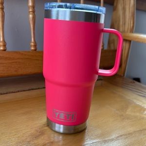 20 oz Yeti rambler with handle